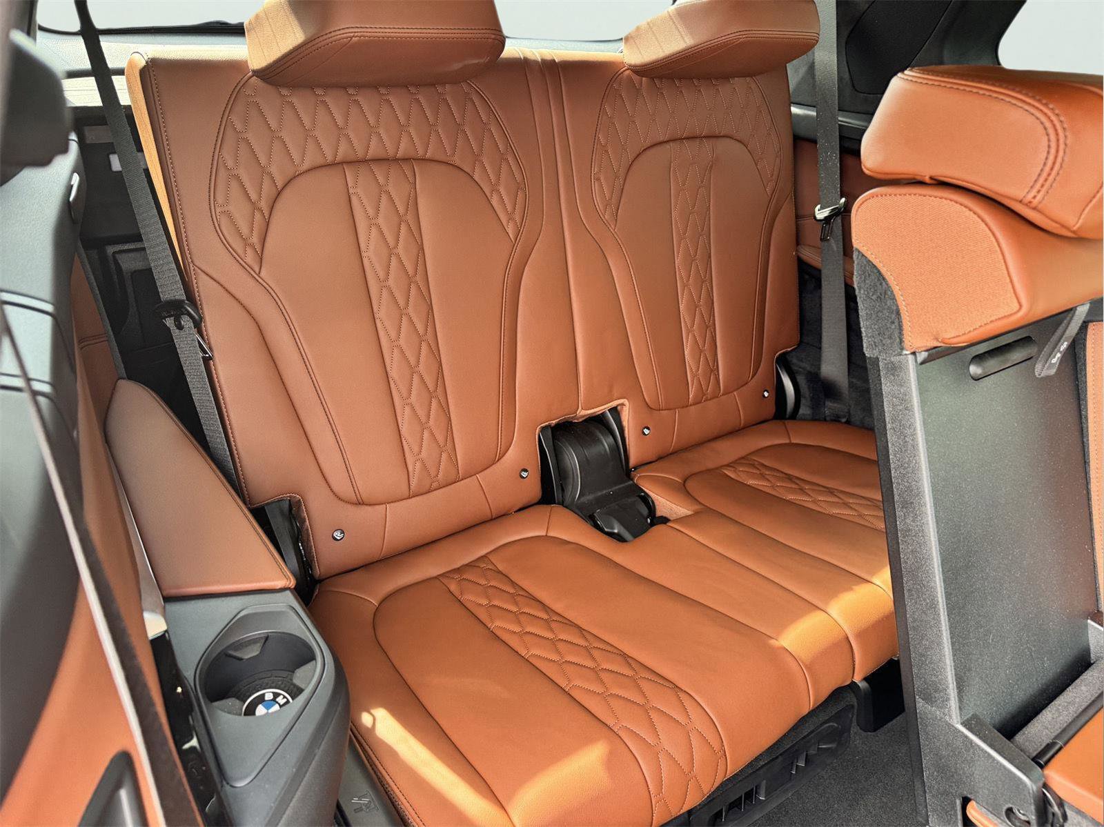 Used 2025 BMW X7 M60i image 33