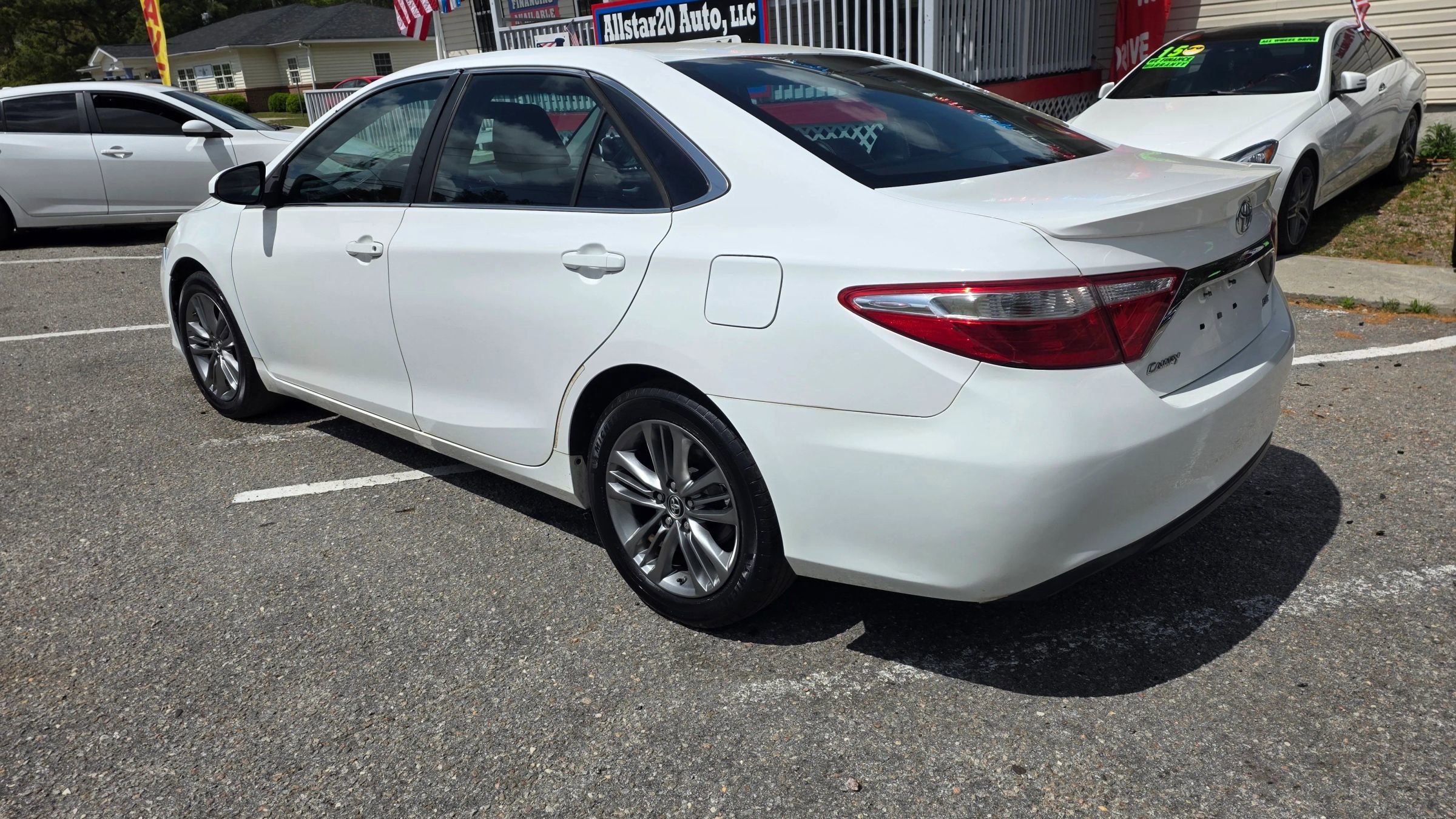 Used 2016 Toyota Camry SE FWD image 7