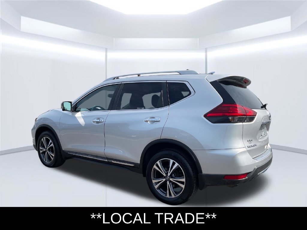 Used 2017 Nissan Rogue SL w/ SL Premium Package AWD/4WD image 4