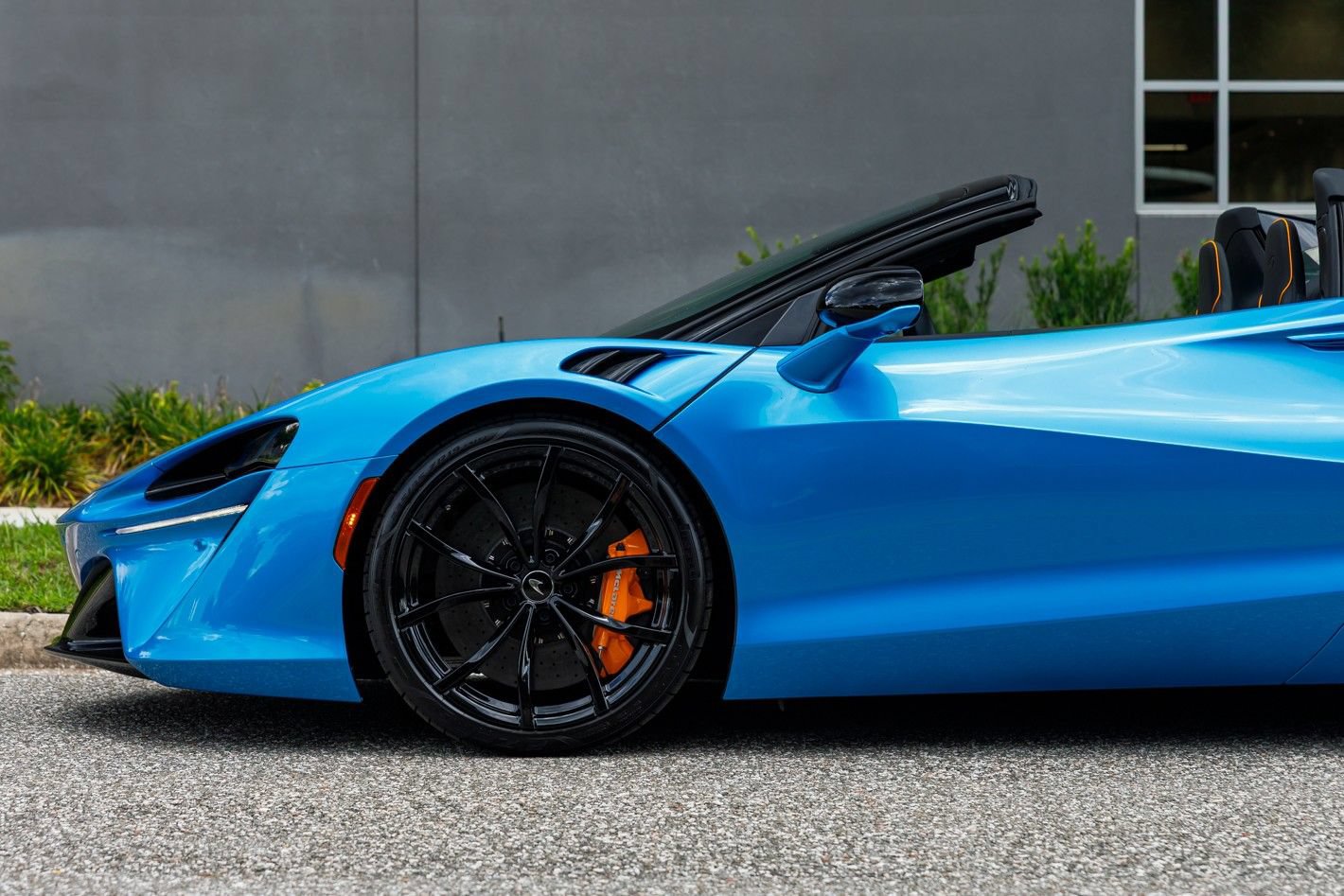 New 2026 McLaren Artura Spider RWD image 2