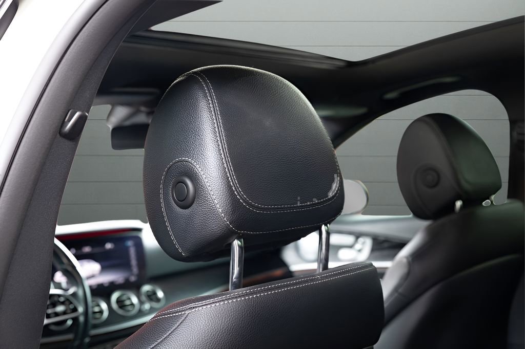 Used 2020 Mercedes-Benz E 350 Sedan image 57