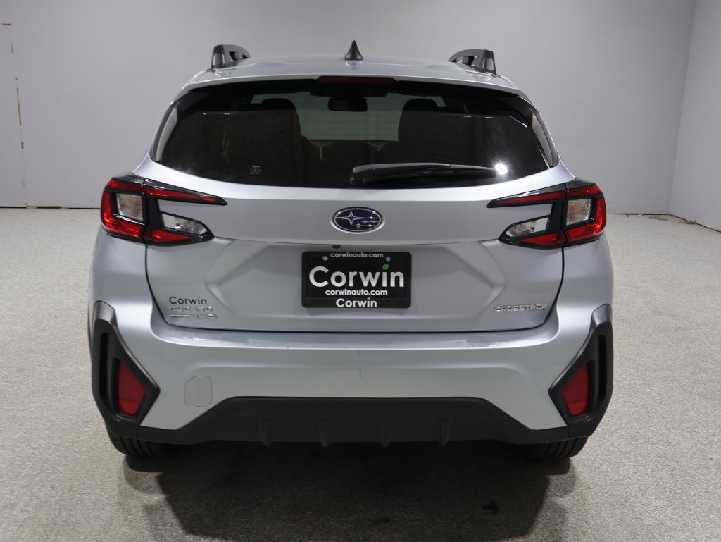 Used 2025 Subaru Crosstrek 2.5i Premium AWD/4WD image 3