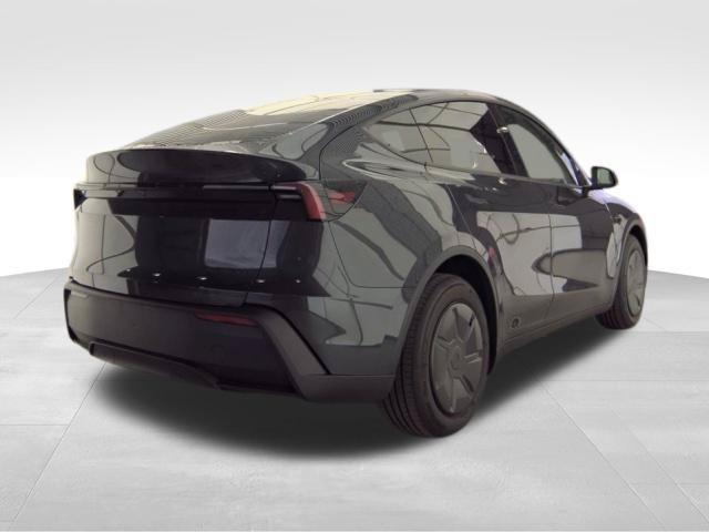 Used 2026 Tesla Model Y AWD image 5