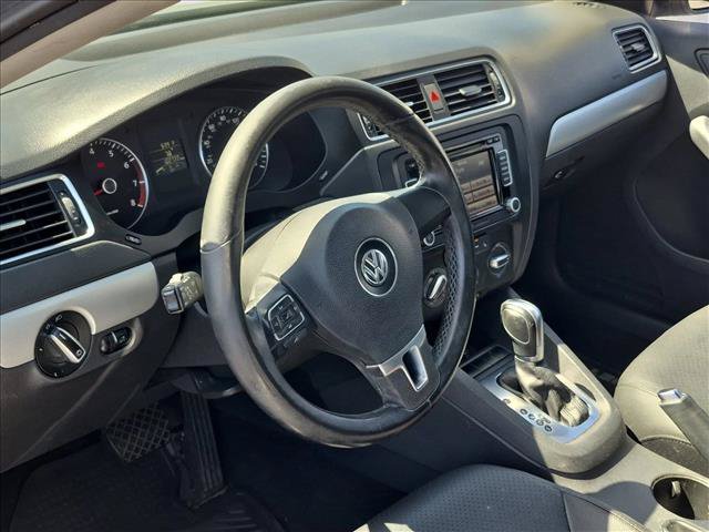 Used 2013 Volkswagen Jetta SE FWD image 10