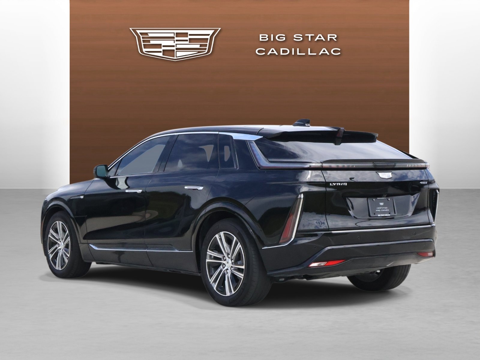 Certified 2024 Cadillac Lyriq Luxury RWD image 3