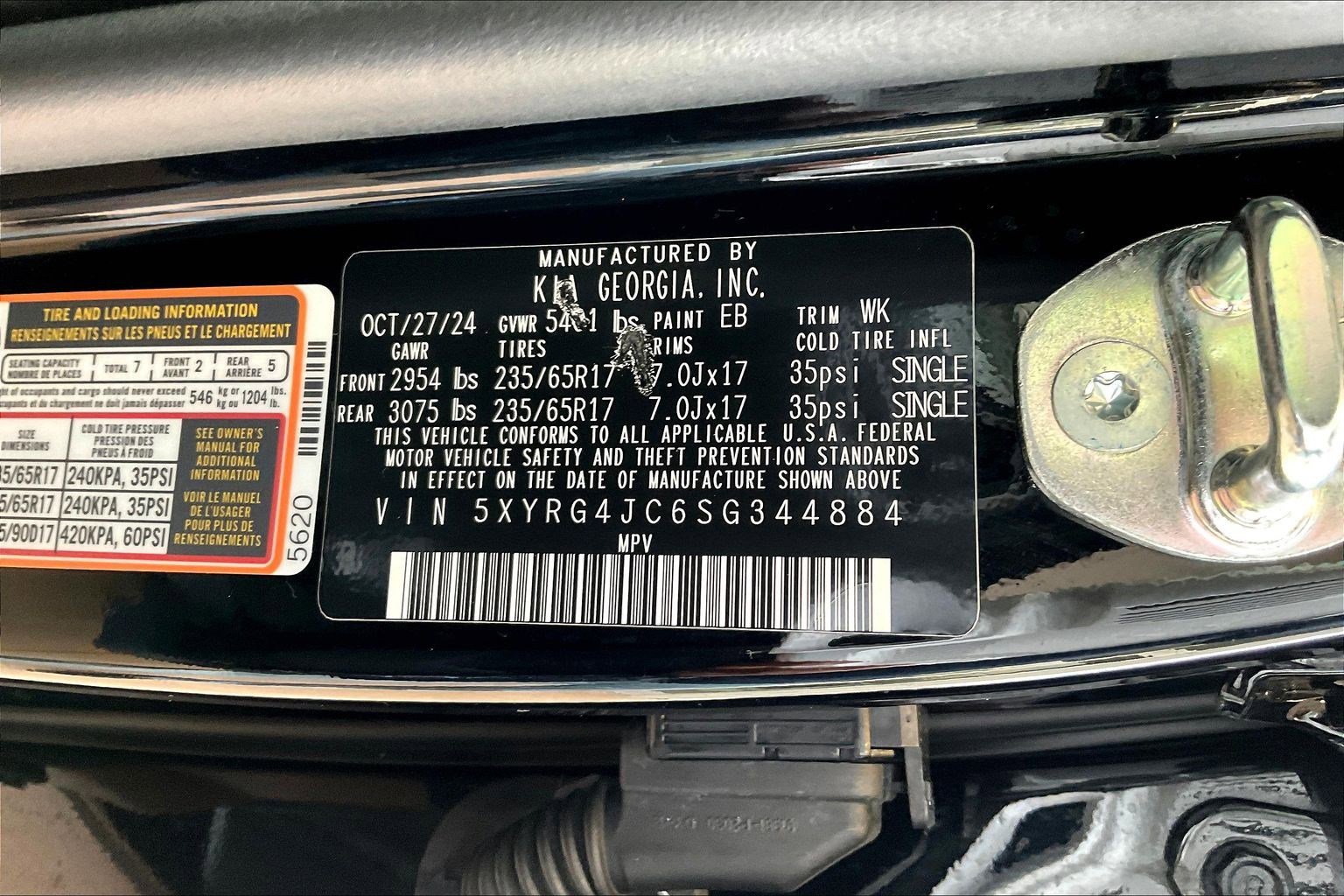 Used 2025 Kia Sorento LX image 18