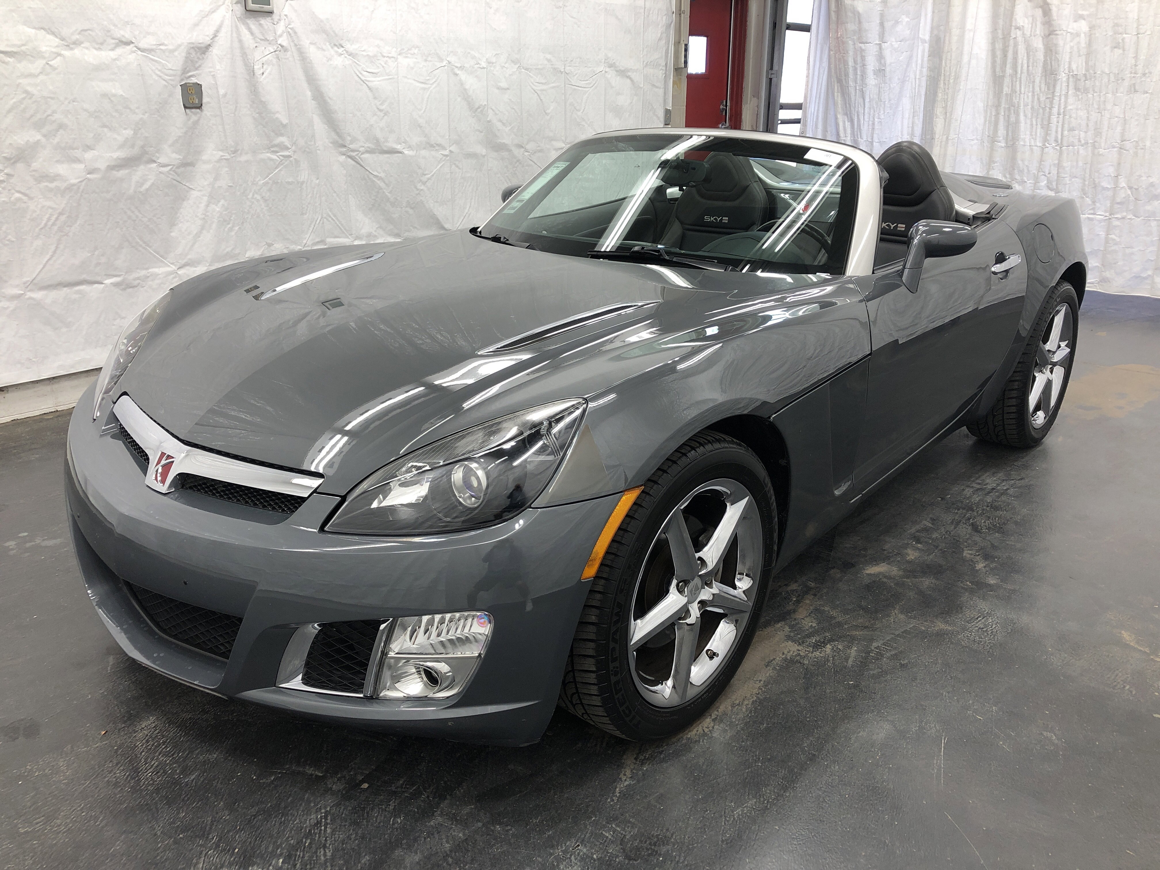 Used 2008 Saturn Sky Red Line image 2
