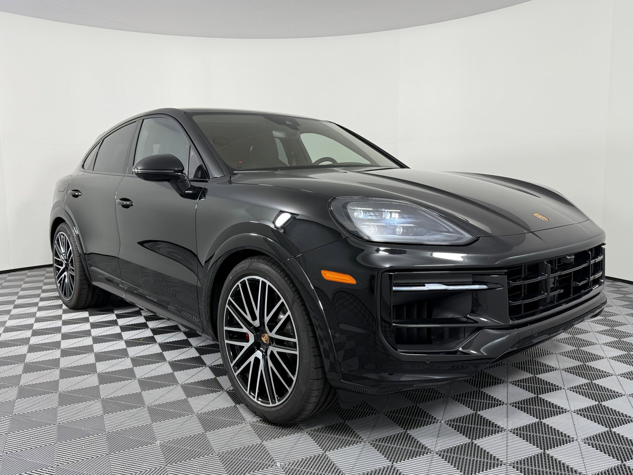 New 2026 Porsche Cayenne GTS image 7