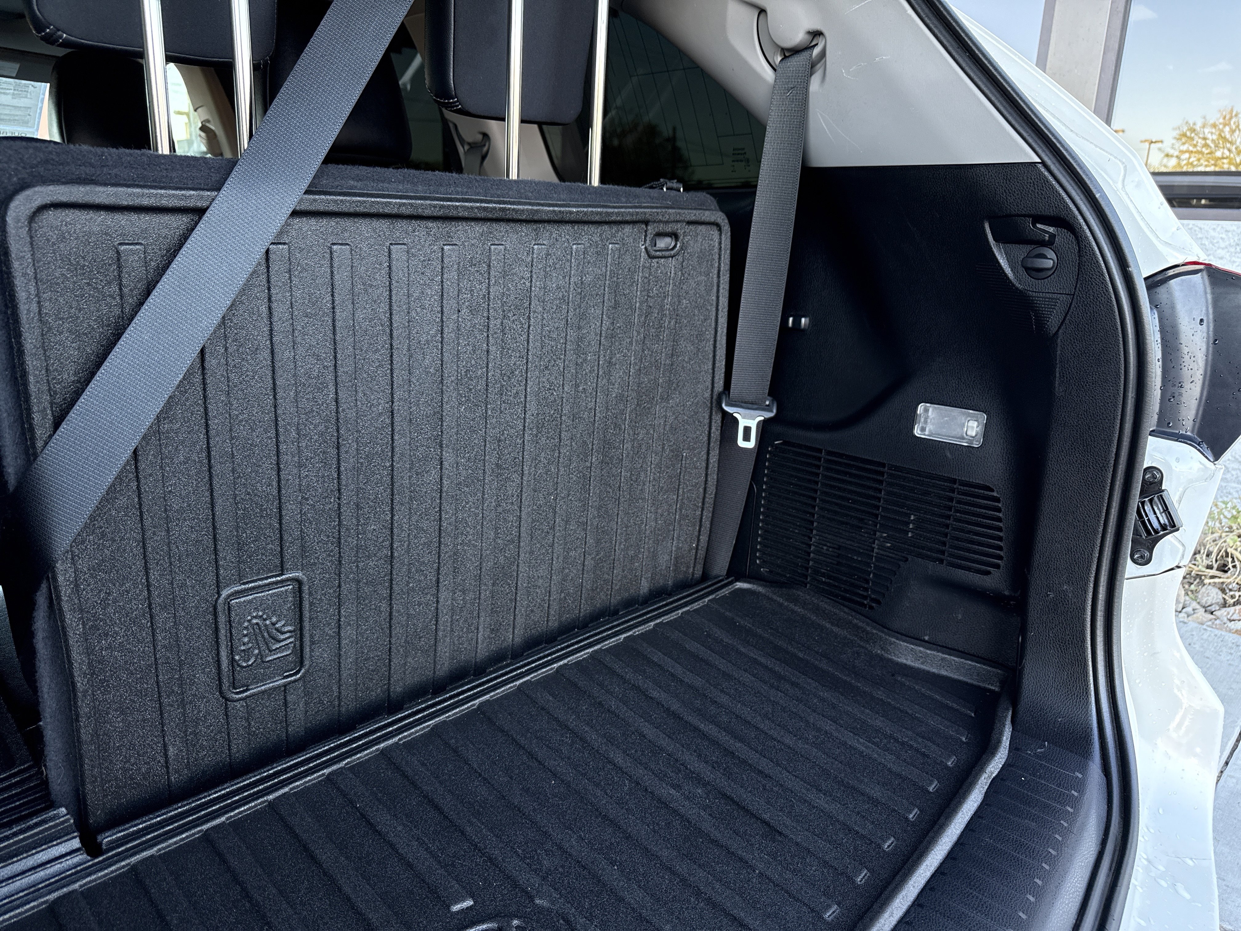 Used 2017 Toyota Highlander SE image 13