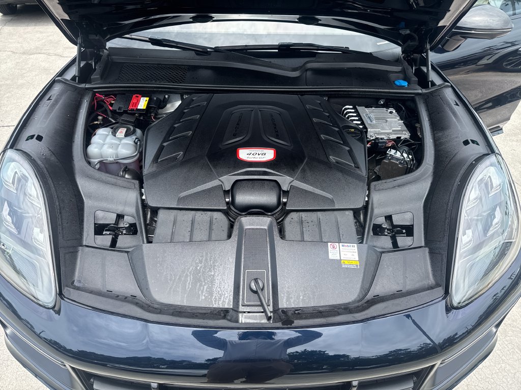 Used 2022 Porsche Cayenne Turbo GT AWD/4WD image 22