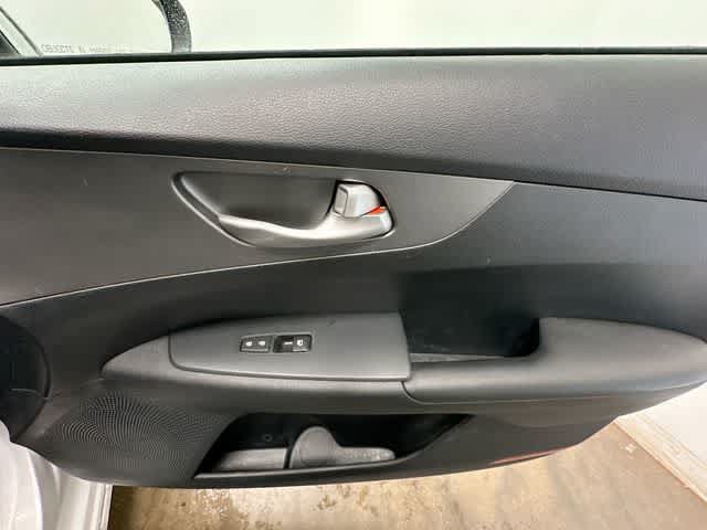 Used 2019 Kia Forte LXS FWD image 21