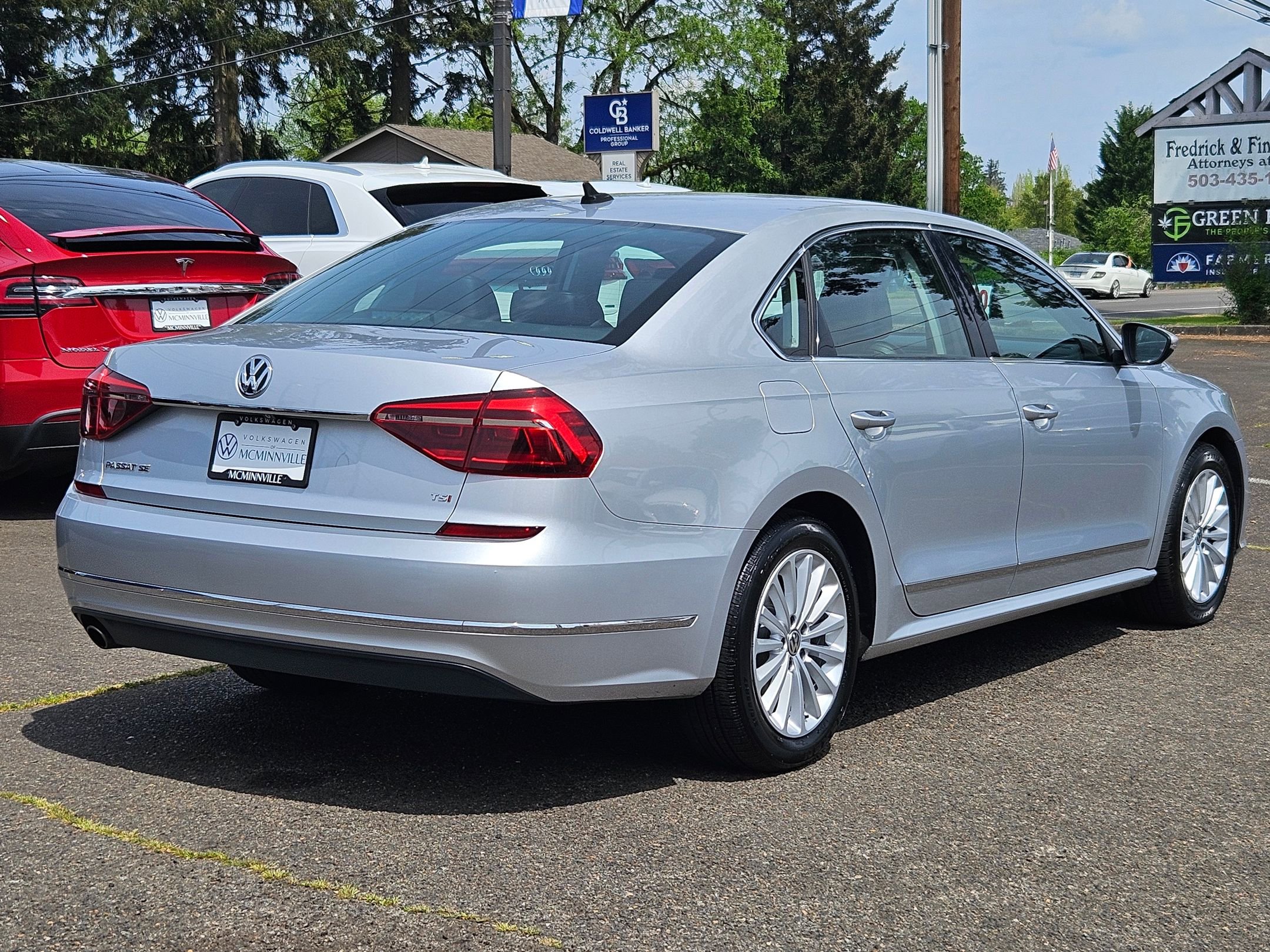 Used 2017 Volkswagen Passat 1.8T SE FWD image 5