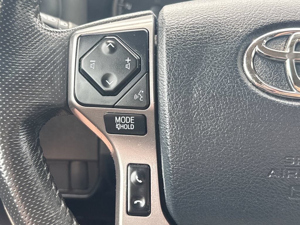 Used 2020 Toyota Tacoma SR5 AWD/4WD image 19