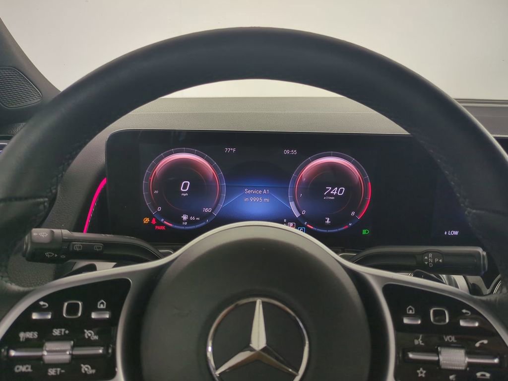 Used 2022 Mercedes-Benz GLB 250 image 34