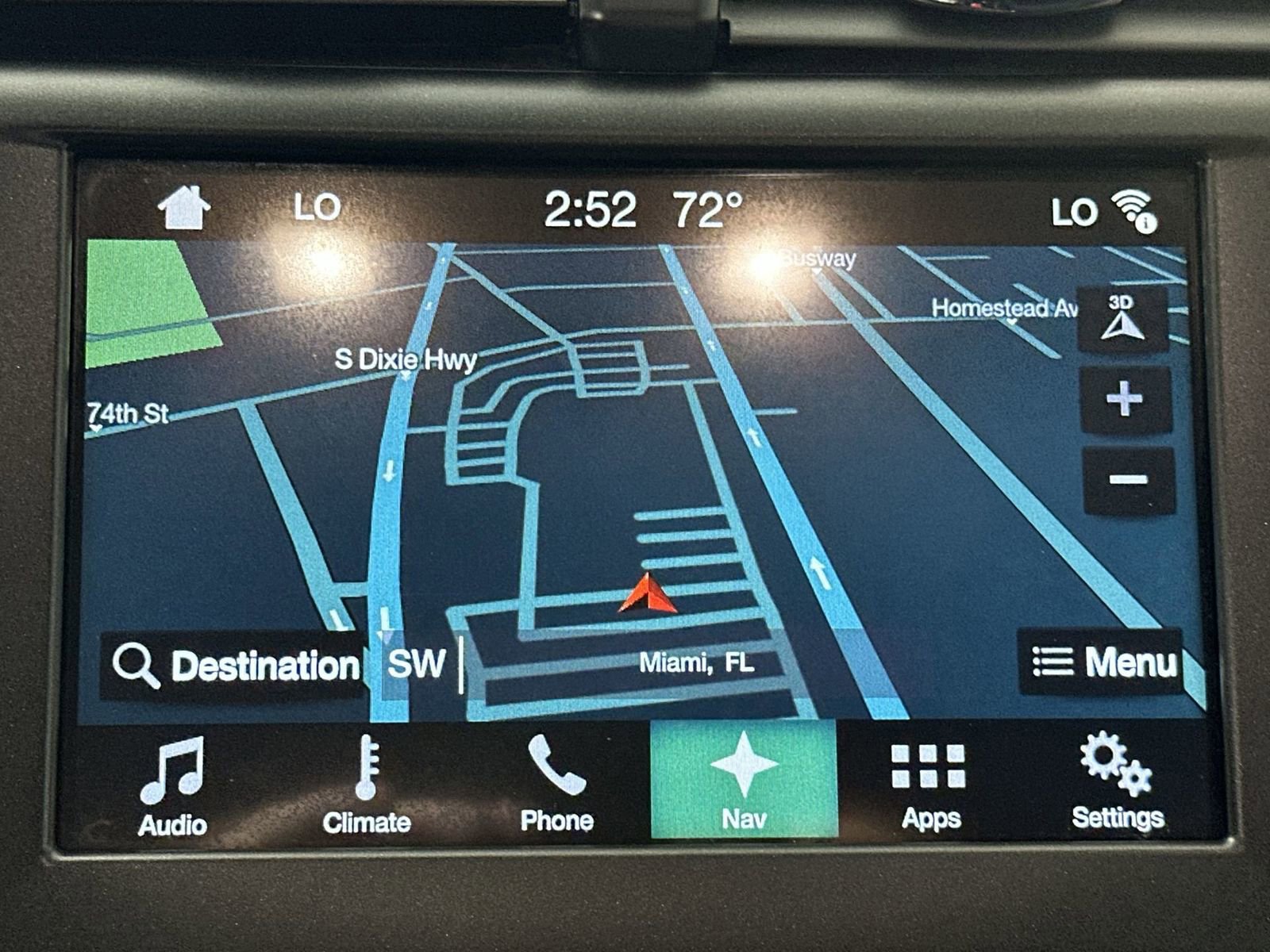 Used 2017 Ford Fusion SE w/ Fusion SE Technology Package image 18