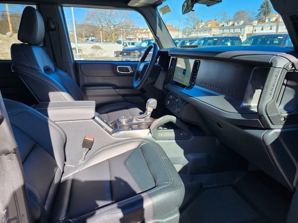 New 2025 Ford Bronco Badlands w/ Black Appearance Package image 11