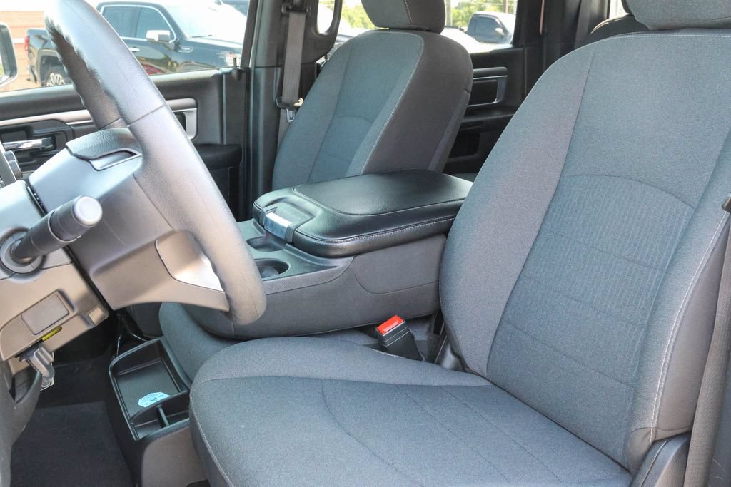 Used 2024 RAM 1500 Warlock AWD/4WD image 5