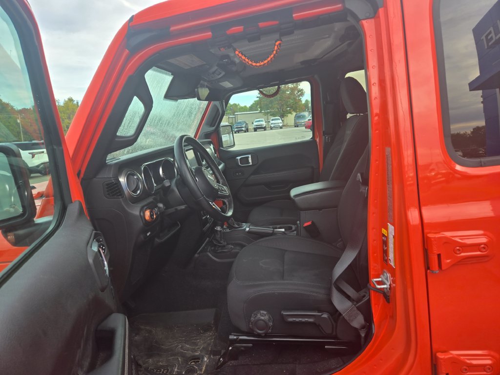 Used 2020 Jeep Gladiator Overland AWD/4WD image 7