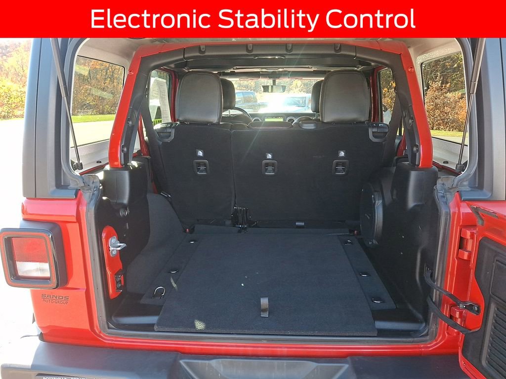 Used 2022 Jeep Wrangler Unlimited Sahara w/ Cold Weather Group image 28