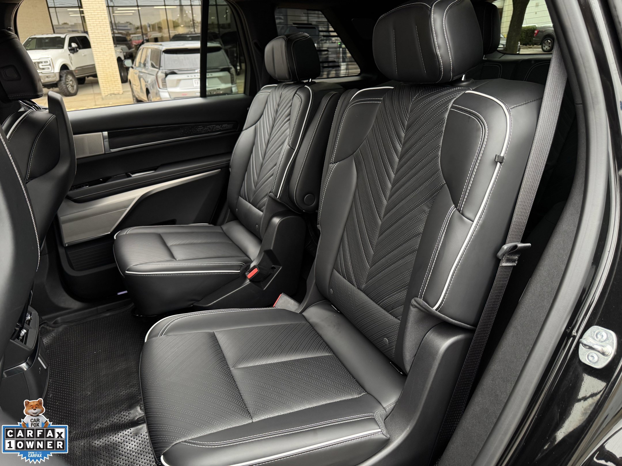 Used 2026 Cadillac Vistiq Platinum w/ LPO, Floor Liner Package AWD/4WD image 28