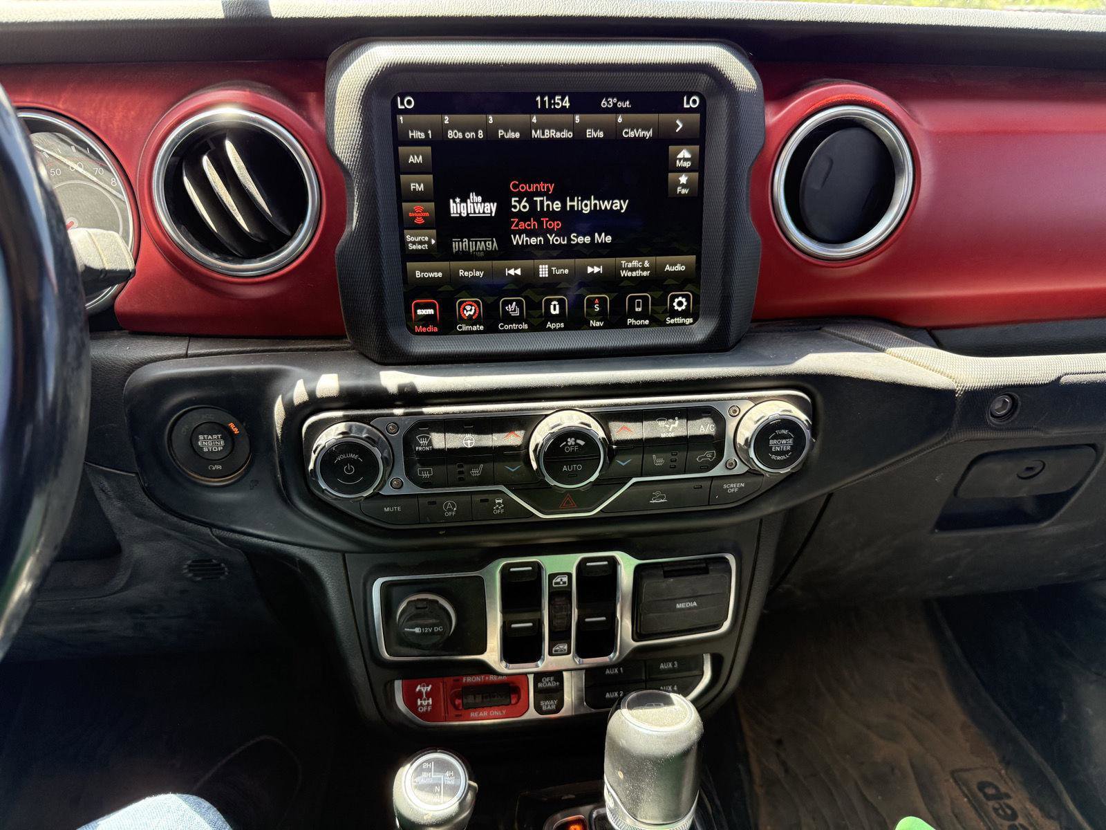 Used 2021 Jeep Gladiator Rubicon AWD/4WD image 10