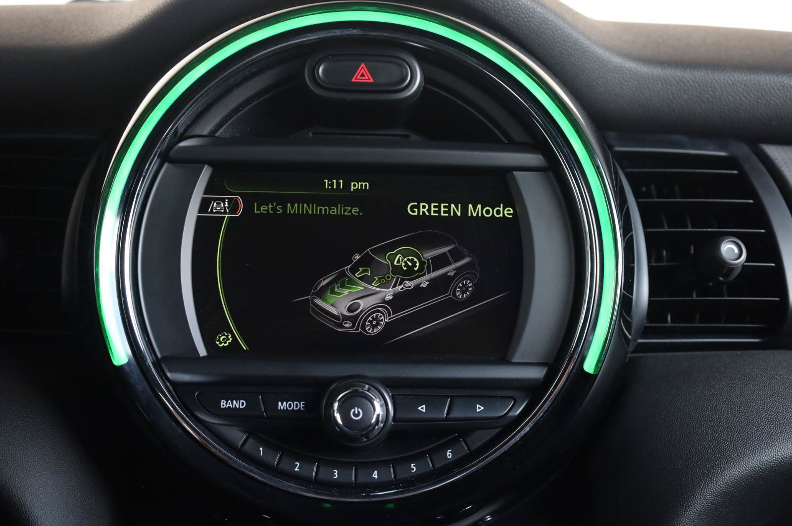 Used 2015 MINI Cooper 4-Door Hardtop FWD image 40