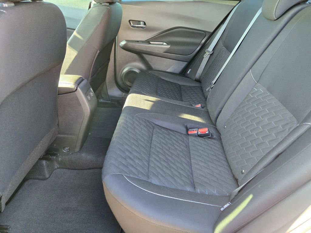 Used 2022 Nissan Kicks SV FWD image 12