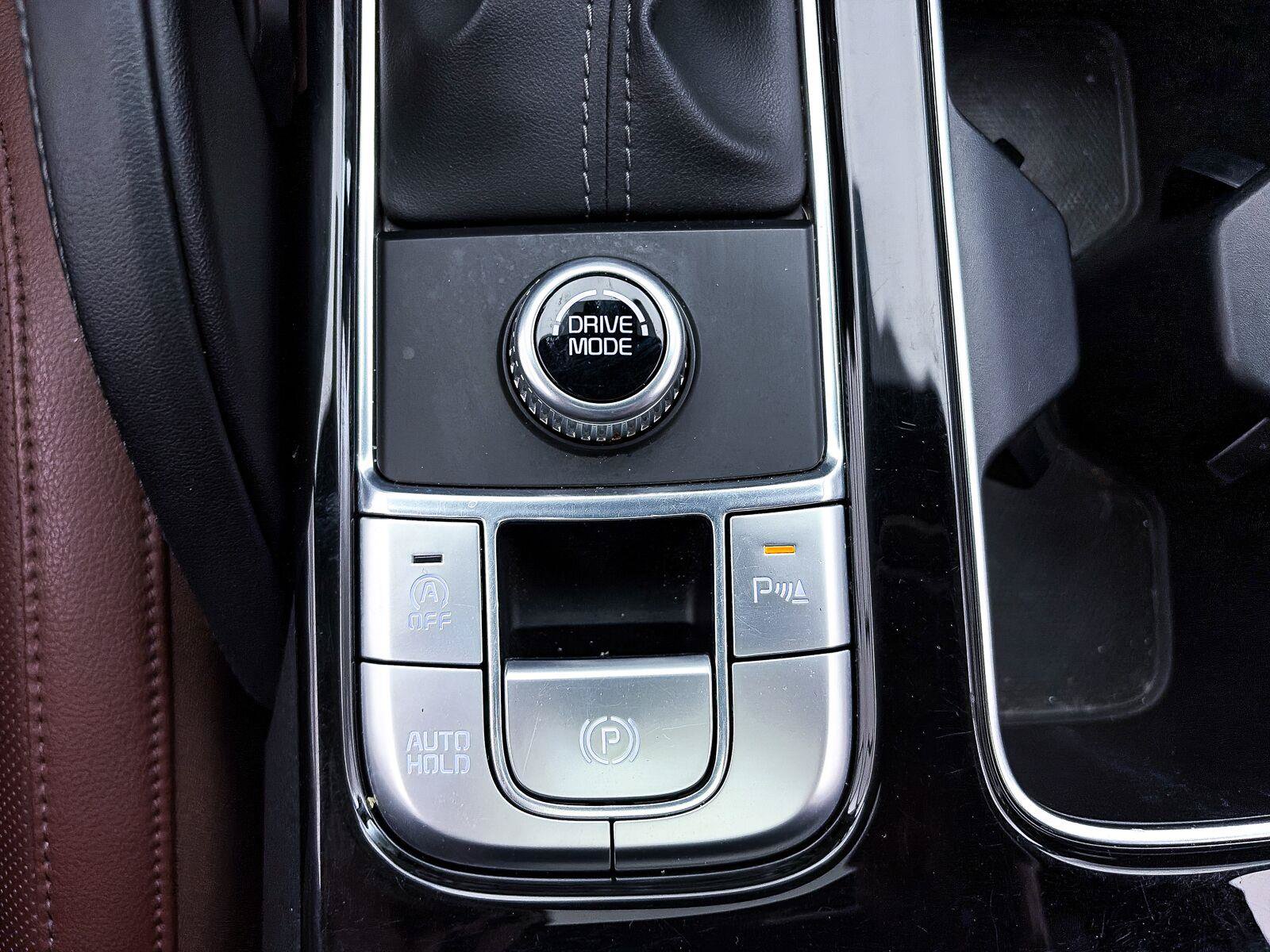 Used 2024 Kia Telluride EX w/ EX Captain's Chair Package FWD image 20