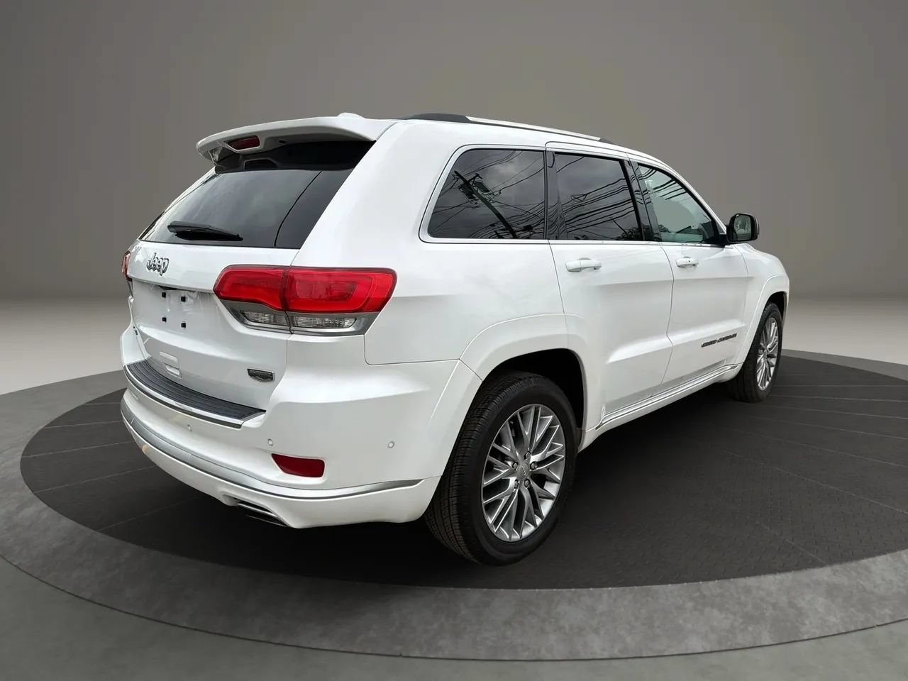 Used 2017 Jeep Grand Cherokee Summit AWD/4WD image 5