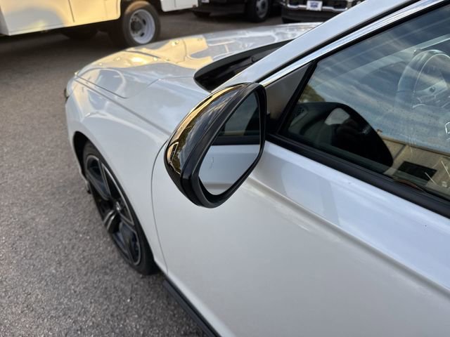 Used 2024 Honda Accord Sport image 12