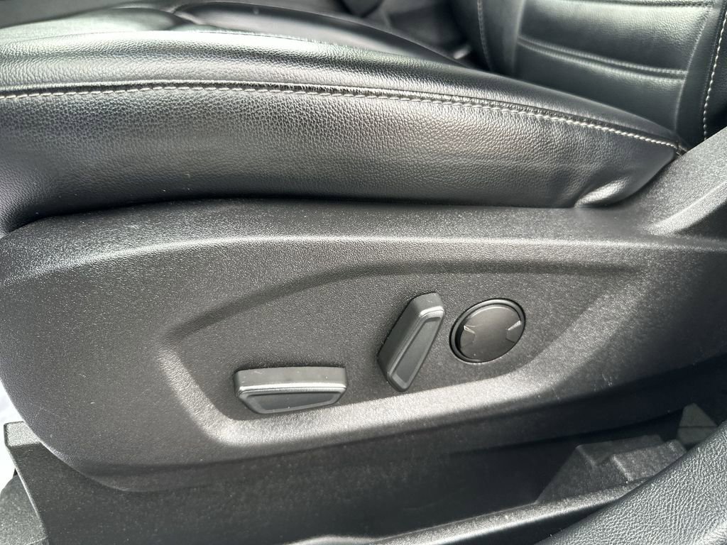 Used 2022 Ford Edge SEL image 12