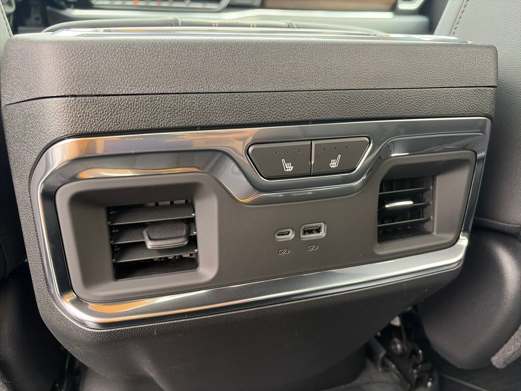 New 2026 Chevrolet Silverado 3500 High Country w/ High Country Premium Package AWD/4WD image 9