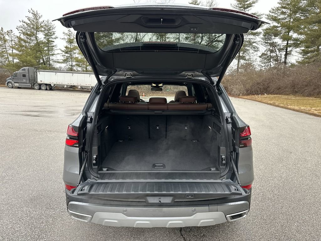 Used 2024 BMW X5 xDrive40i w/ Premium Package image 48