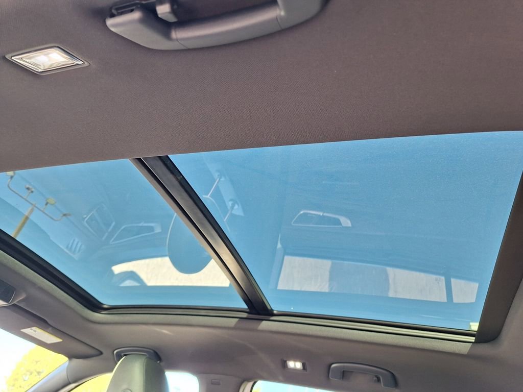 New 2026 Volkswagen Atlas Cross Sport SEL Premium R-Line image 10