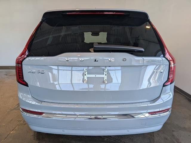 New 2026 Volvo XC90 T8 Plus w/ Protection Package Premier image 4