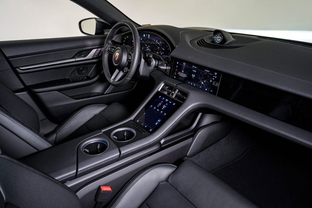 New 2026 Porsche Taycan image 13