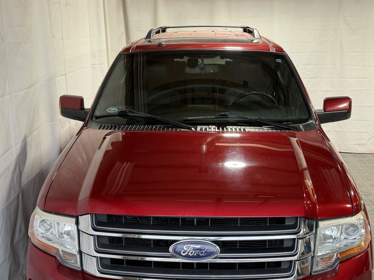 Used 2017 Ford Expedition Limited w/ Equipment Group 301A AWD/4WD image 3