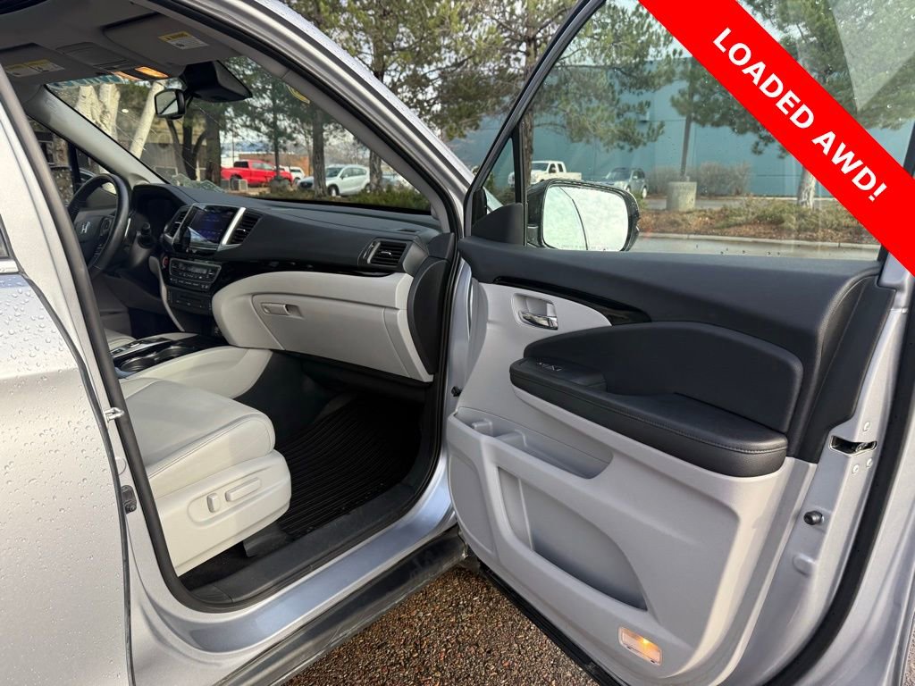 Used 2017 Honda Pilot Touring image 11