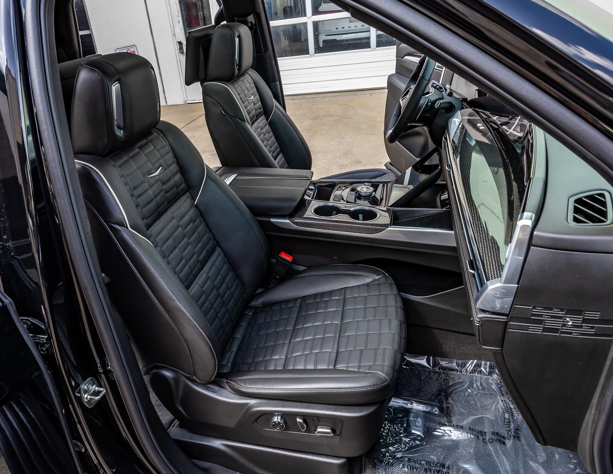 Used 2026 Cadillac Escalade V w/ LPO, ONYX Package AWD/4WD image 29