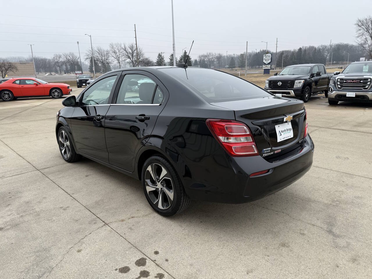 Used 2017 Chevrolet Sonic Premier FWD image 3