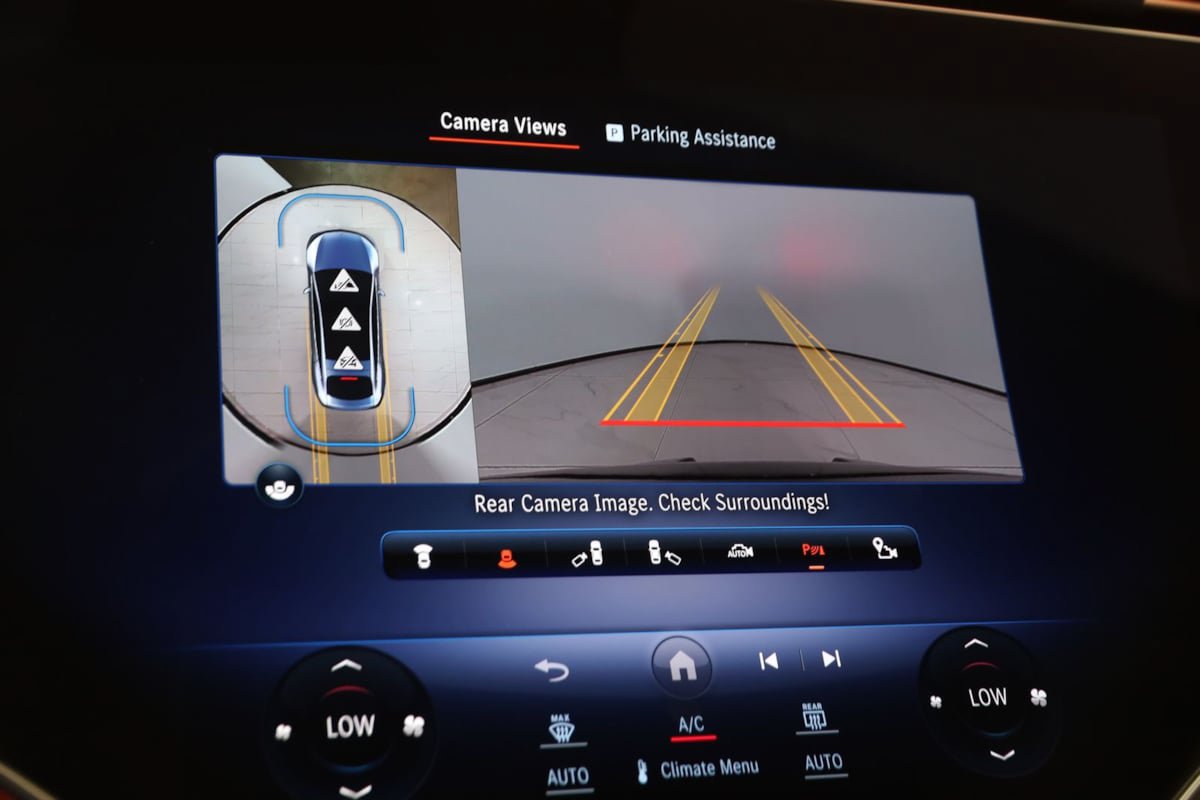 Used 2023 Mercedes-Benz EQS AMG 4MATIC image 13