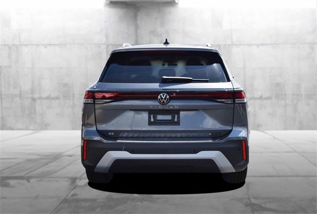 New 2025 Volkswagen Tiguan SE image 6