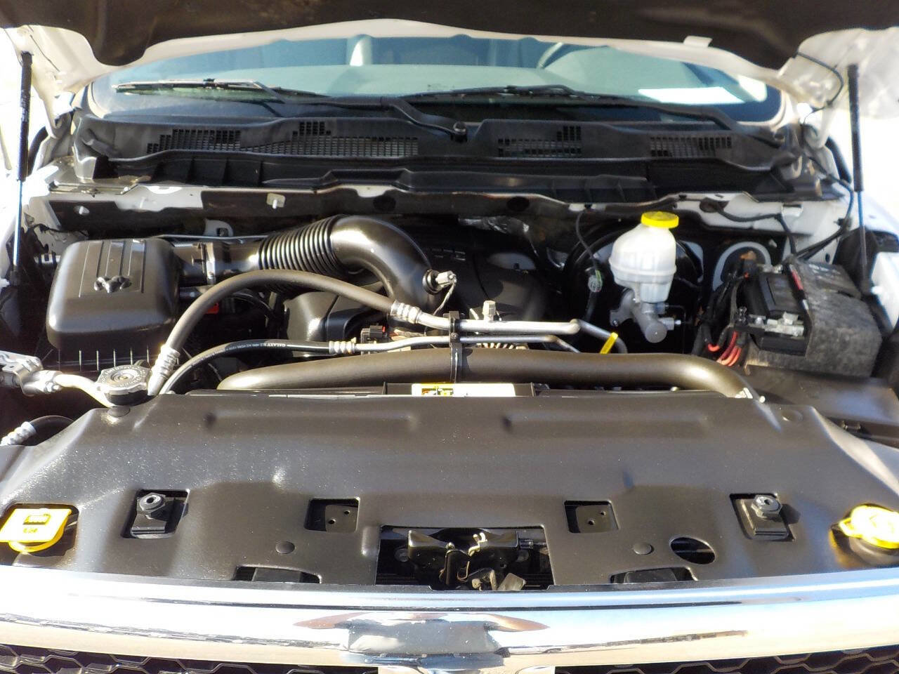 Used 2019 RAM 1500 Tradesman w/ Chrome Appearance Group RWD image 30