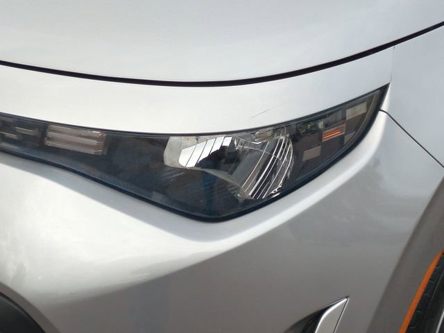 Used 2023 Kia Soul LX image 9