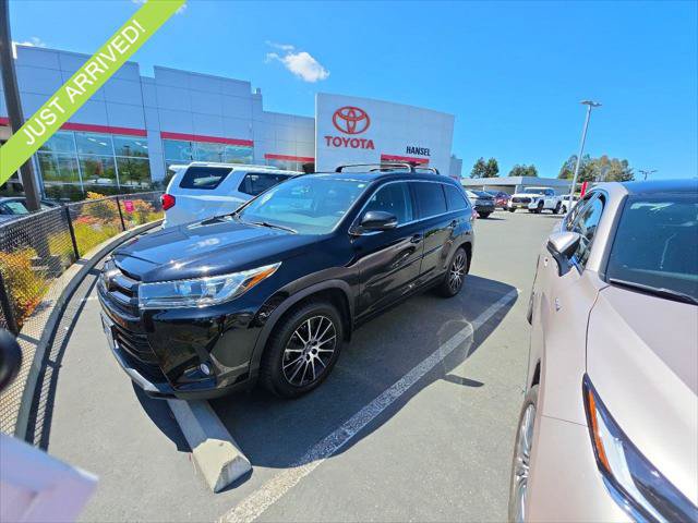 Certified 2018 Toyota Highlander SE AWD/4WD image 1
