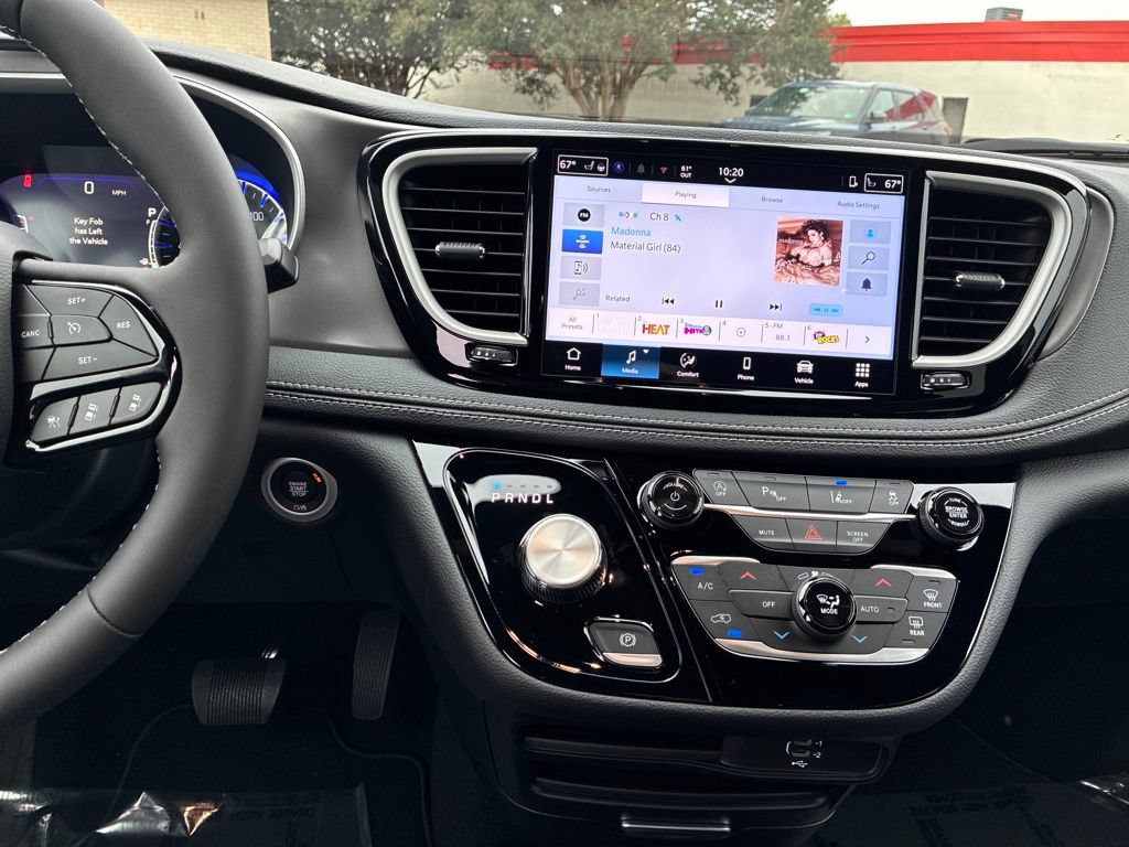 New 2026 Chrysler Pacifica Select w/ S Appearance Package FWD image 18