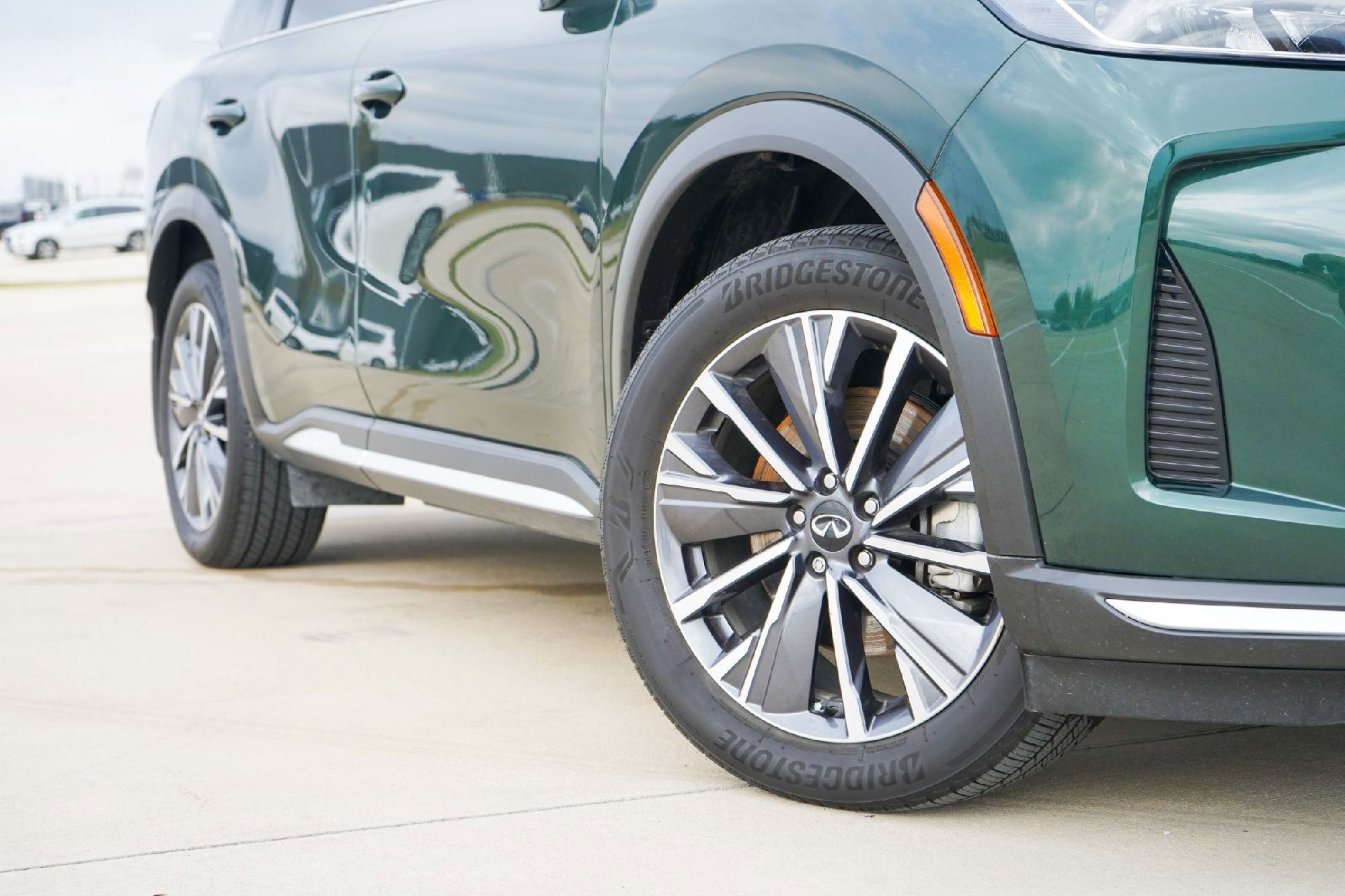 Certified 2026 INFINITI QX60 Luxe w/ Cargo Package image 2