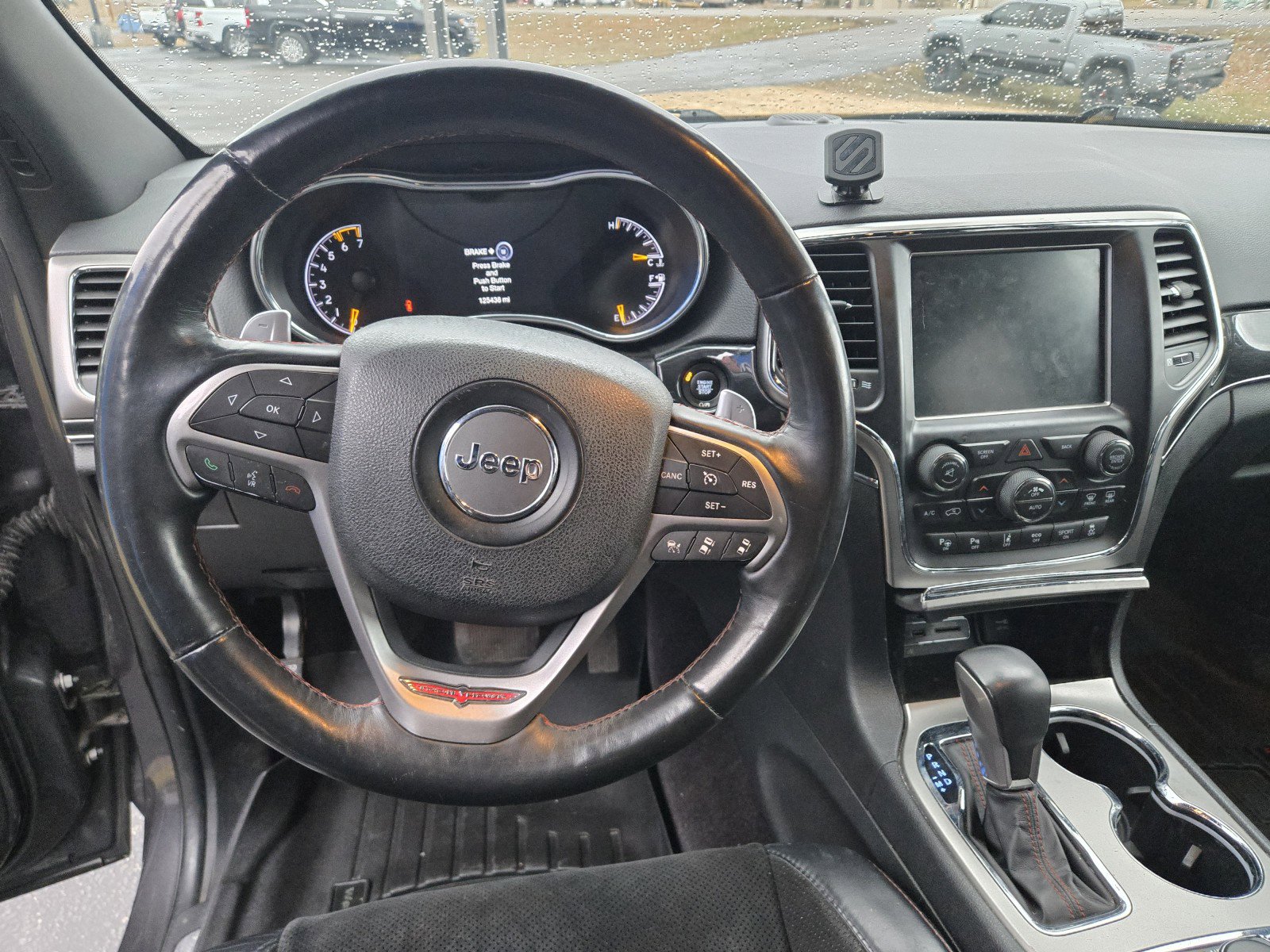 Used 2017 Jeep Grand Cherokee Trailhawk w/ Trailhawk Luxury Group image 12