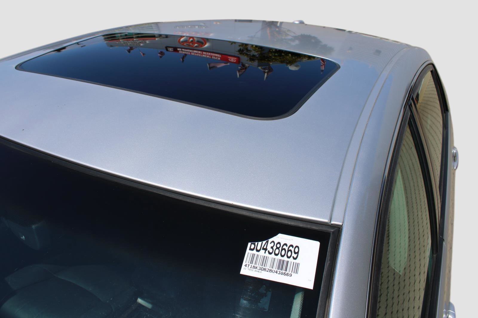 Used 2011 Toyota Avalon FWD image 11