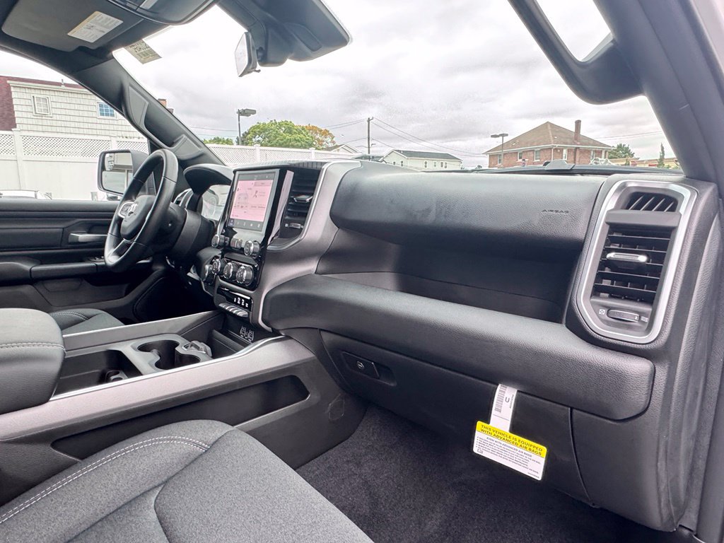 New 2026 RAM 1500 Express AWD/4WD image 19